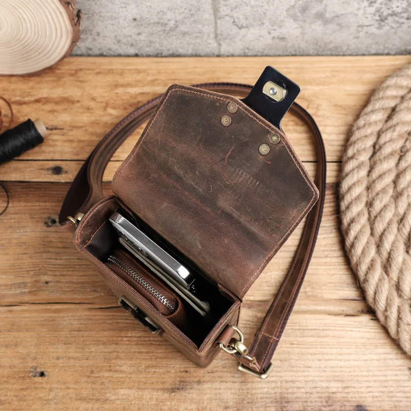 British Style Crazy Horse Genuine Leather Handbags Fashion Trend Lock Single Shoulder Slant Cross Casual Men's Phone Bag Female