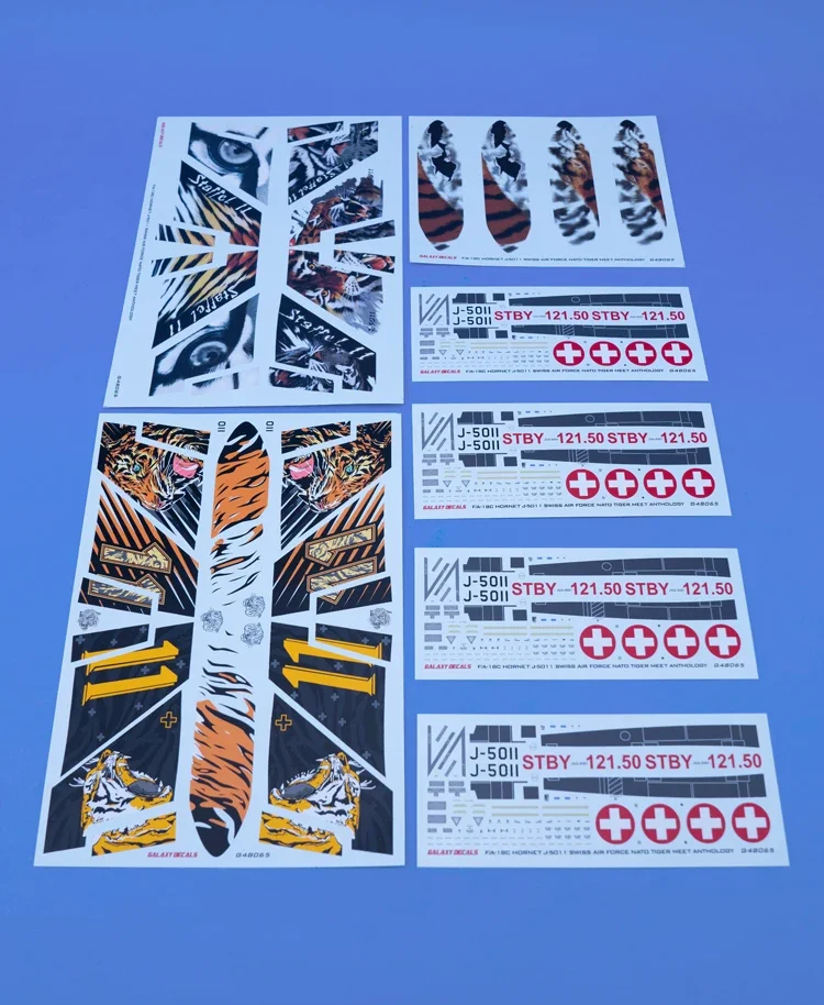 갤럭시 G48065 1/48 키네틱 모델 키트, F/A-18C 호넷 J-5011, 스위스 나토 타이거, 만남 선집 스티커, DIY 액세서리
