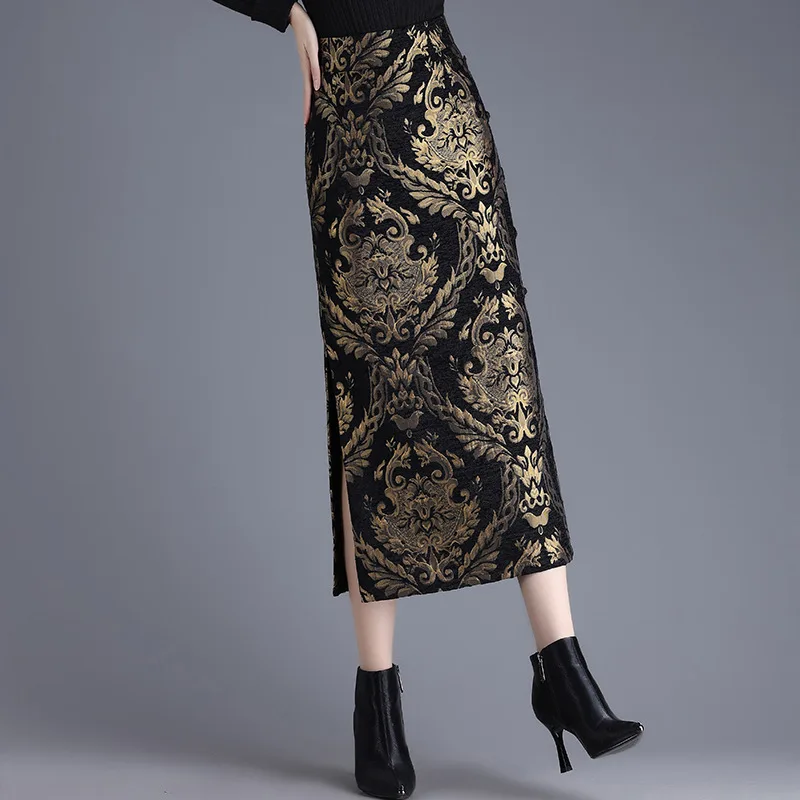 Luxurious Women's Black and Gold Skirts, A Stylish and Elegant Knee-length Dress with A Slit on The Right Side. - Image 3