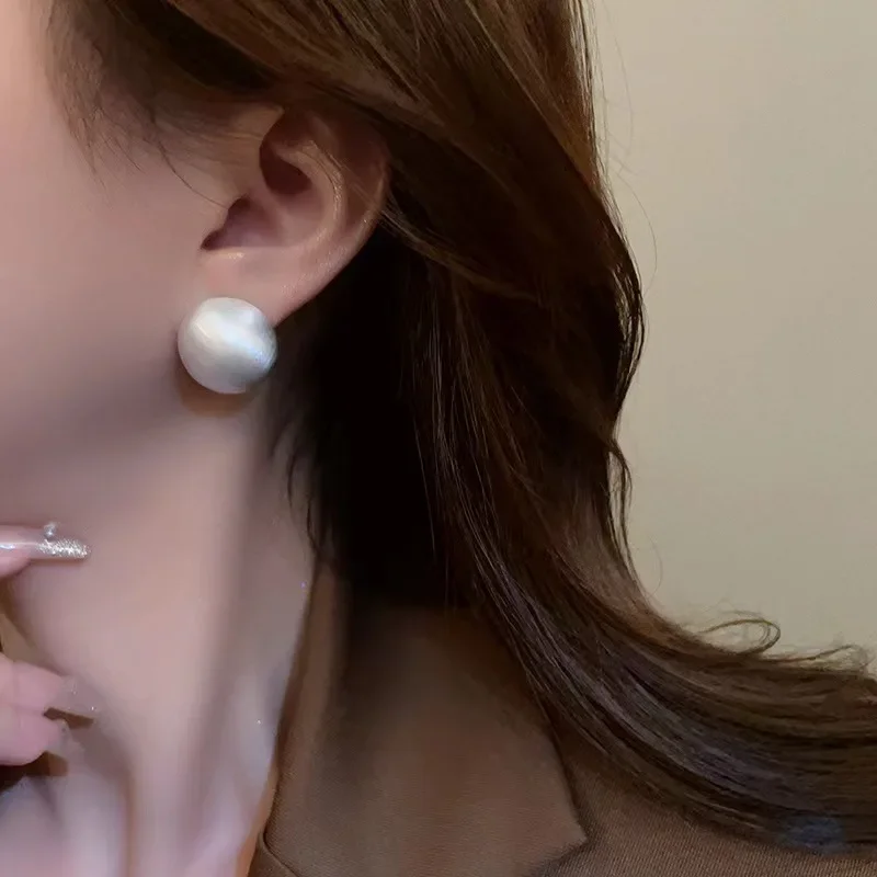 New Fashion Gold Color Metal Matte Brushed Earrings for Women Exquisite Minimalist Frosted Round Ear Buckle Jewelry Accessories