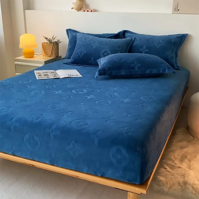 

Winter Warm Velvet Mattress Cover Elastic Fitted Sheet Bed Cover Coral Fleece Bedspread Bed Linen Double Bed Protector King Size