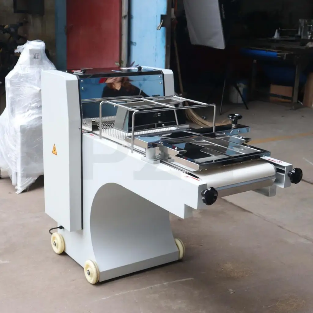 Commercial Bakery A Formadora De Pan Mini Long Loaf Toast Bread Dough Moulder Molder Moulding Making Bread Moulder Machine 4
