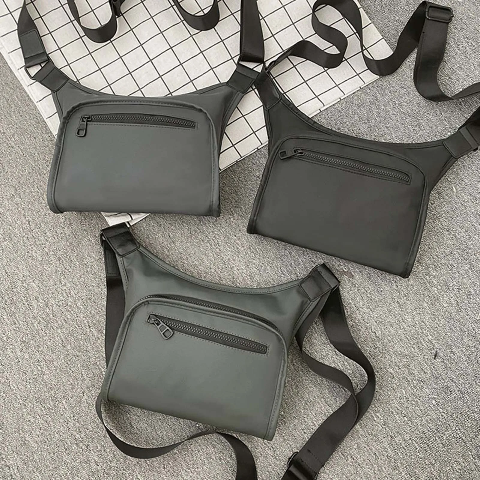 

Solid-Color Waist Chest Bags Zippered Closure Adjustables Strap Waist Bag For Men Daily Essential