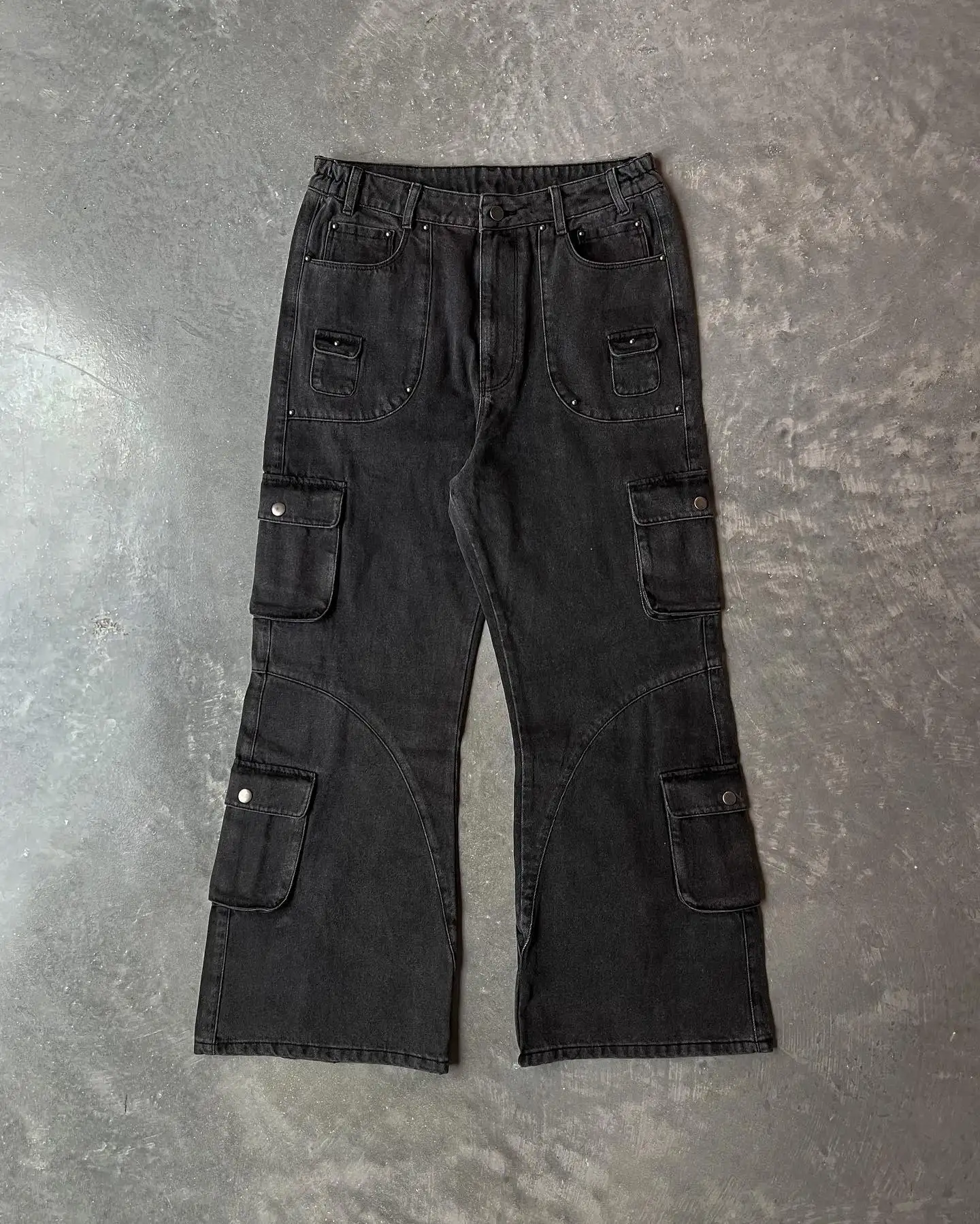 Y2K Loose Fit Ripped Black Cargo Jeans for Men Vintage Wide Leg Denim Pants with Large Pockets Casual Streetwear Fashion