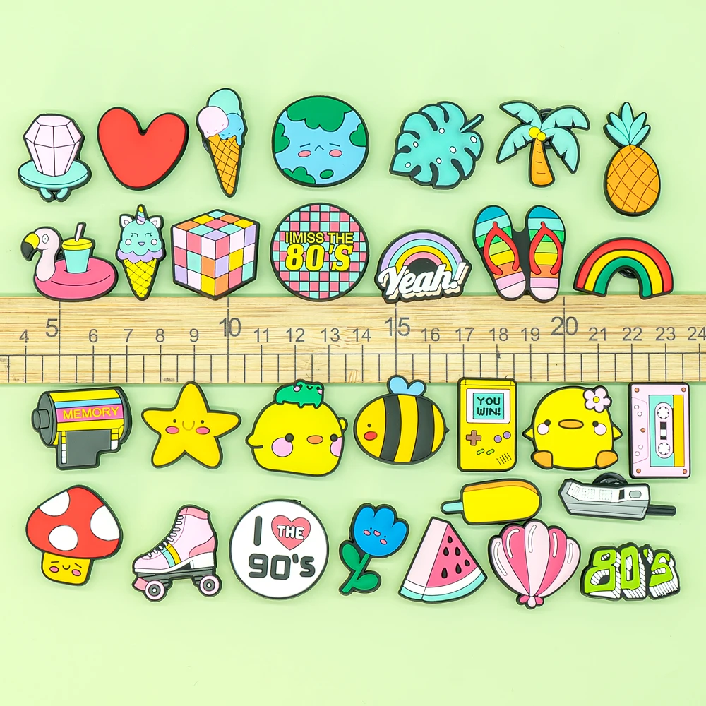 1–30 Stück Sommerstrände, Clog-Schuhanhänger für Damen, Herren, Kinder, Flamingos, Eis, Regenbogen, Palme, Schuhdekorationen, Anstecknadeln, Schnallen – Detail 7