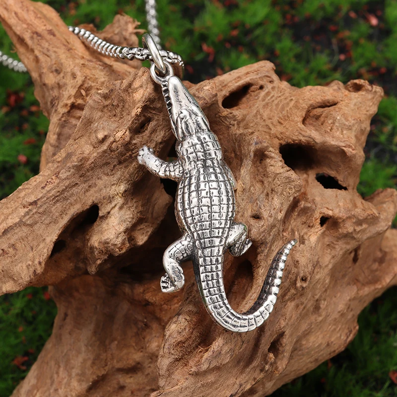 

European and American Fashionable and Domineering Creative Crocodile Necklace Men's and Women's Street Pendants Pendants