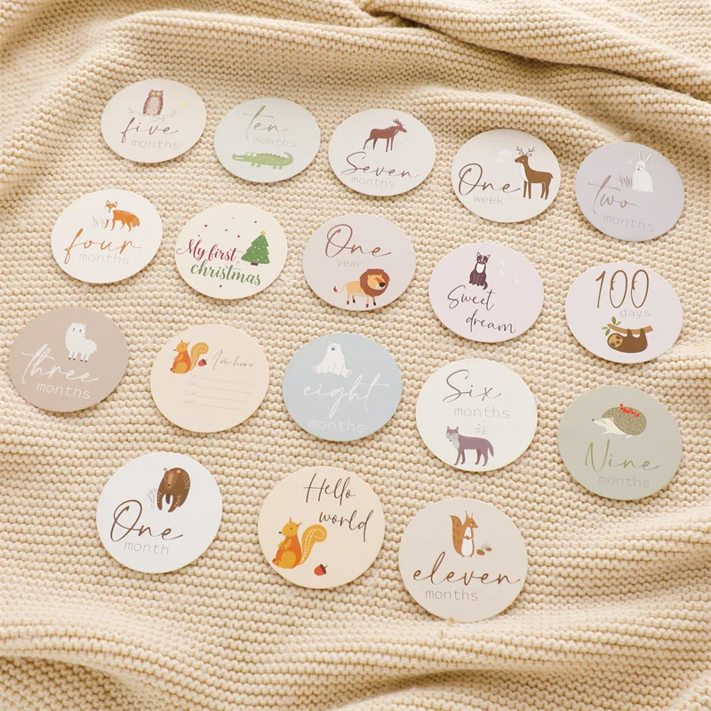 

18pcs Baby Paper Milestone Cards Monthly Memorial Newborn Number Animal Engraved Age Photography Props Accessories Birthing Gift