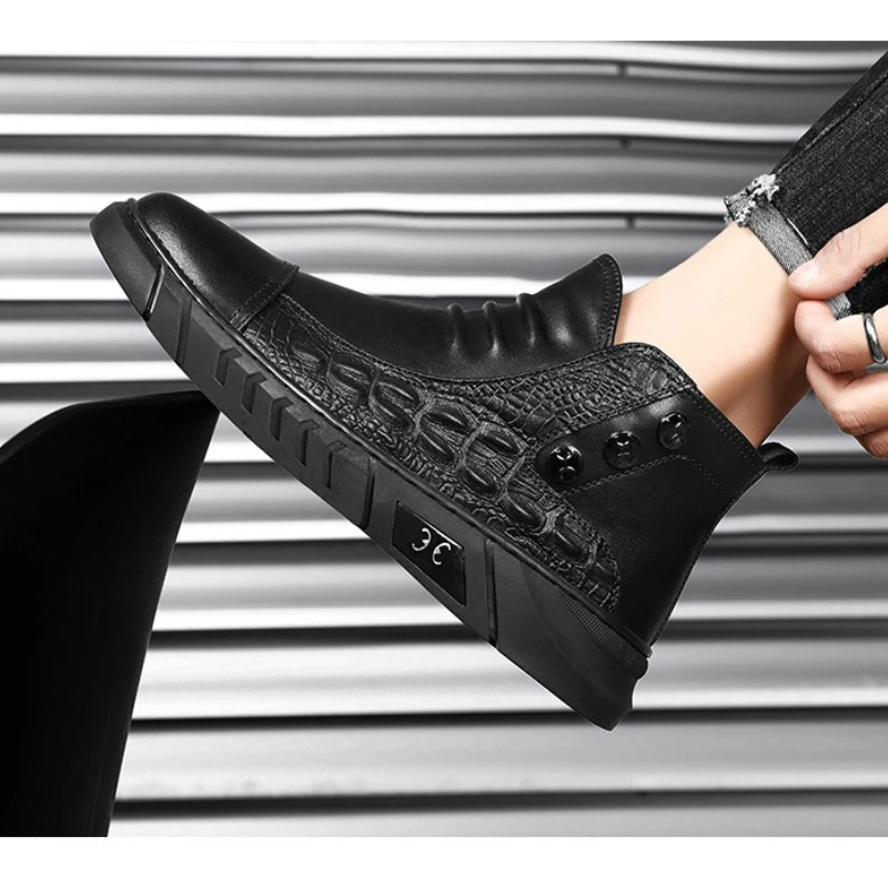 Winter New Men's Thickened Black Mid-Top Business Casual Snow Boots 2026