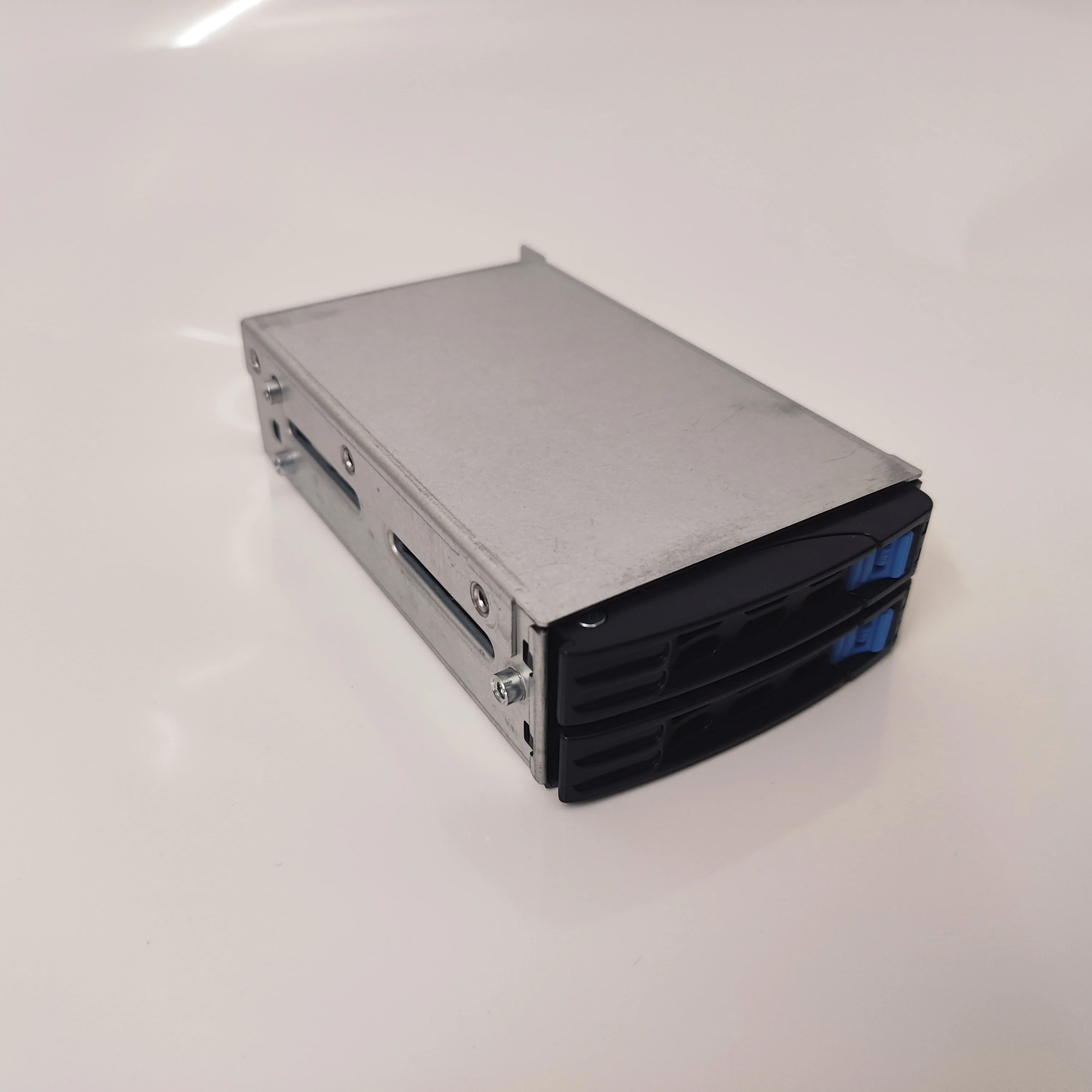 NVME ÷ SFF8654 ̽  ϵ ũ ̹ , ֽ SSD ,   2.5, 2*2.5