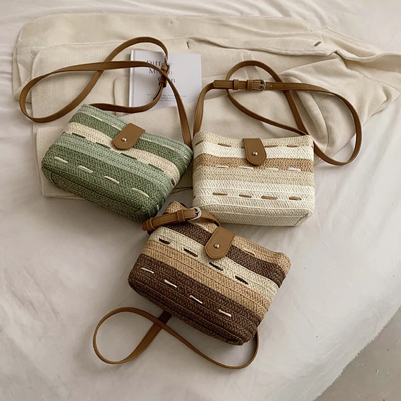 Summer Beach Woven Crossbody Bag Straw Weaving Shoulder Bag Raffia Handbag Boho Rattan Hand-Woven Travel Satchel Bag