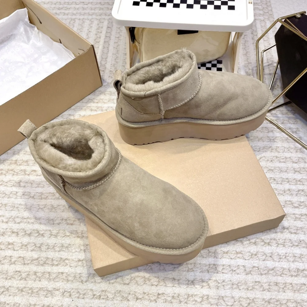 Winter New Velvet Warm Short Boots Thick soled Bread Shoes Thick Northeast Cotton Shoes Warm Snow Boots Women's