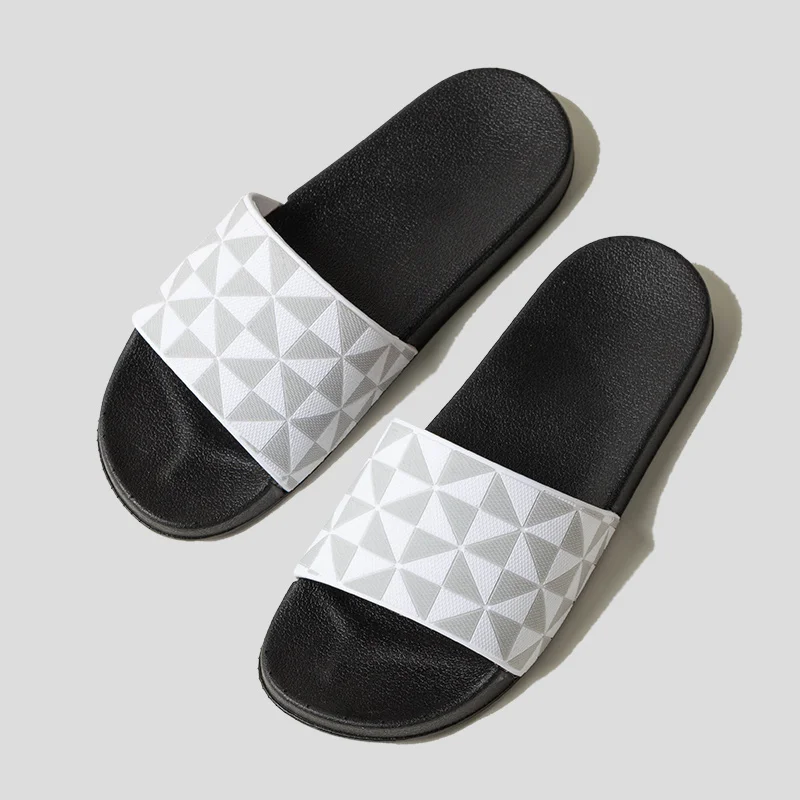 

New Summer Women Soft Thick Sole Home Bathroom Anti-Slip Slippers Cool Fashion Sandals Top Beach Slippers Couples Outdoor Slides