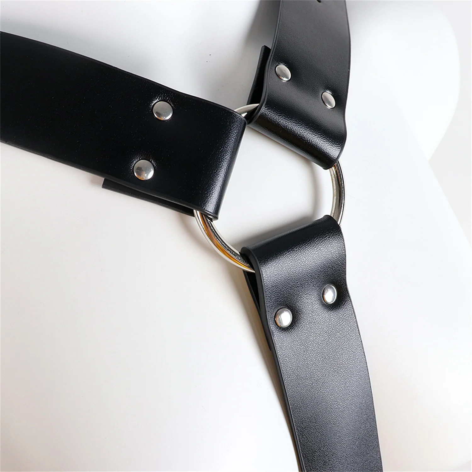 Sexy Brust-Harness aus Leder, Lingerie-Body-Harness für Damen, Reizvolle Hosenträger, Strumpfhalter-Gürtel, Bondage-Unterwäsche – Detail 8