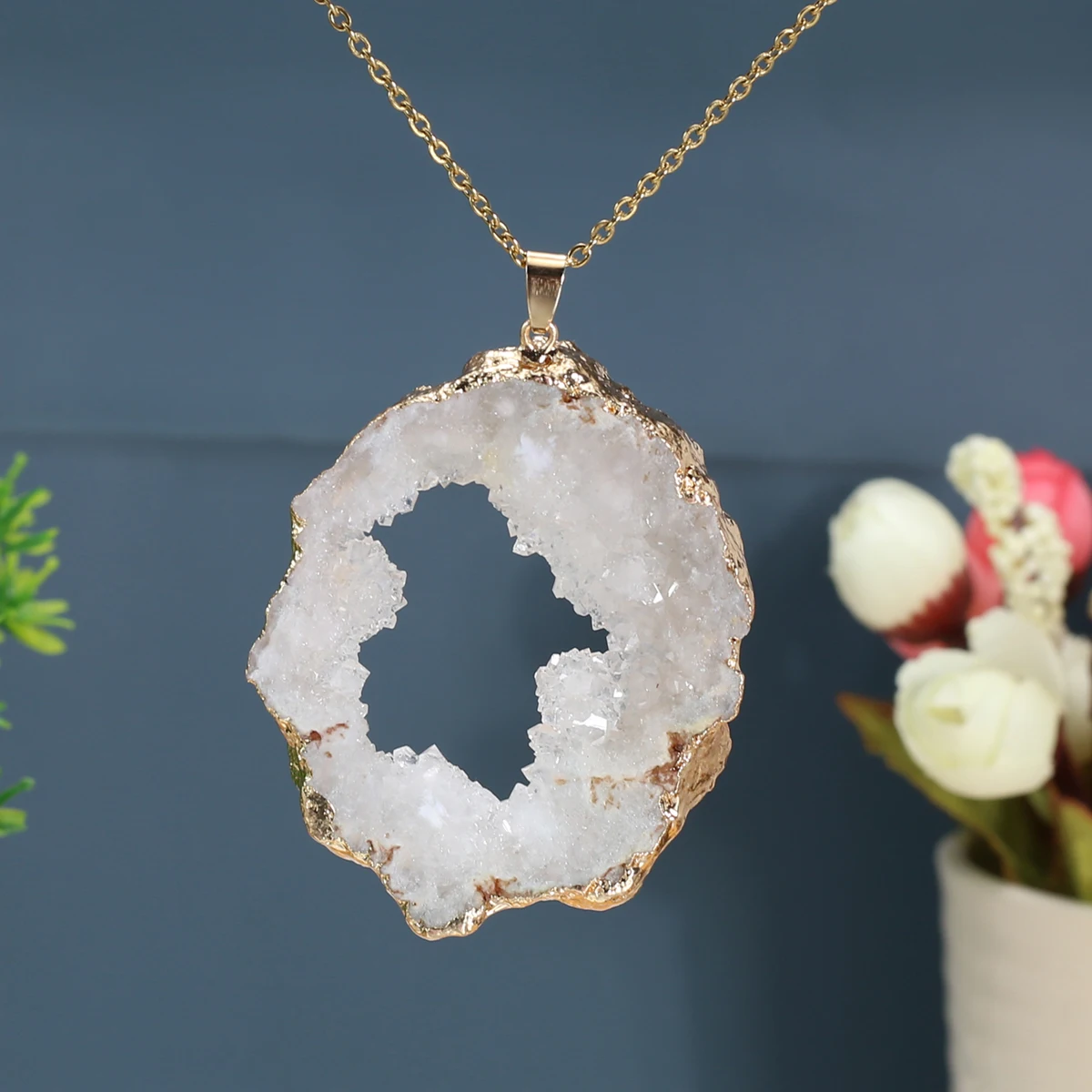 

Natural Stone Agates Druzy Necklace Gold Plated Druzy Stainless Steel Chain for Women Fashion Necklace Jewelry Gifts