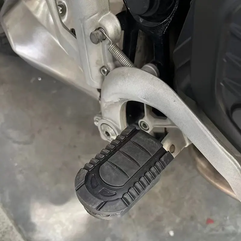 Motorcycle Foot Rests Pedals Footrest Rubber For BMW R1250GS ADV R 1250 GSA F650GS For Benelli TRK502 BJ500GS-A TRK 502 502X 251 motorcycle footrests,motorcycle foot pedals
