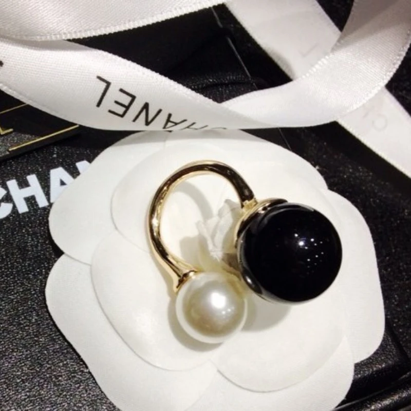 1pcs Rings for Women Chic Fashion Double Pearl White Black Opening Adjustable Ring Gift ring set gold color rings stainless steel ring tibetan silver rings signet ring finger watch ring finger ring gold color ring chain ring half face ring amethyst zirconia ring silver ring opening ring adjustable rings zircon crystal ring wedding rings moissanite diamond ring color change ring wedding ring ceramic ring animal ring