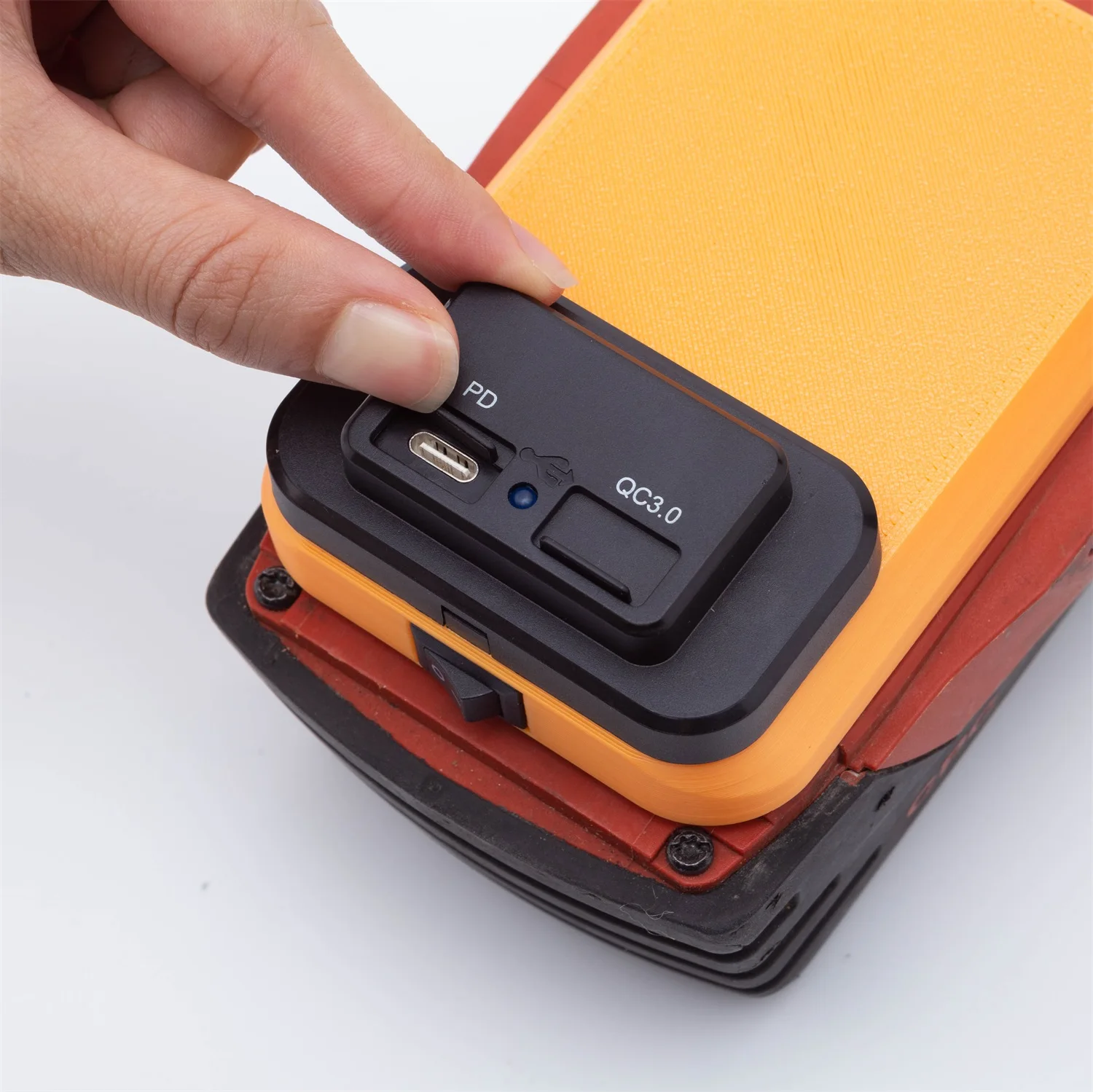 Konverter-Adapter für Parkside X20V für Milwaukee/Ozito/Hilti Akku mit USB-Ladefunktion für Mobilgeräte/Tablets (Kein Akkuladegerät)