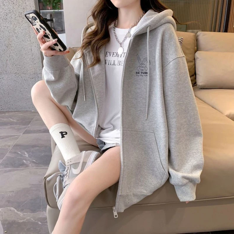 편안한 착용감과 따듯한 보온성, 다양한 스타일링이 가능한 여성용 가을/겨울 아우터