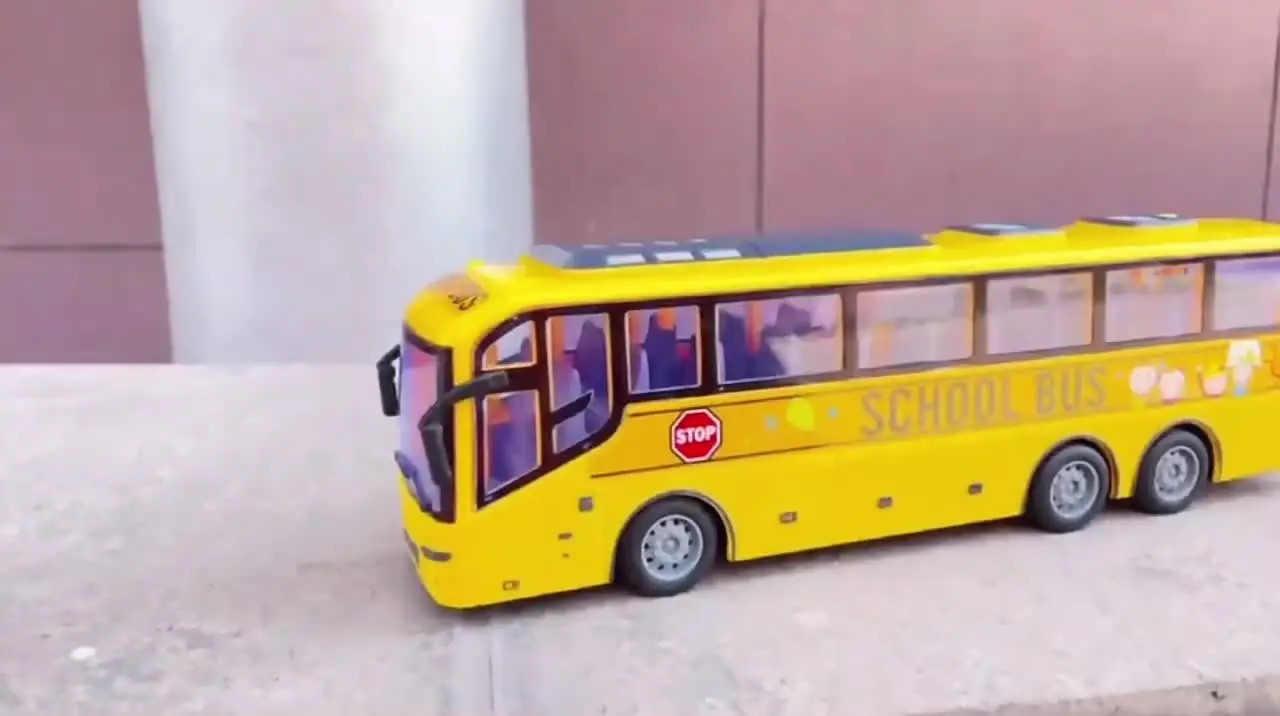 Bus Scolaire RC 4 Canaux Avec LED – Télécommande Pour Enfant, Simulateur De Conduite, Cadeau Anniversaire