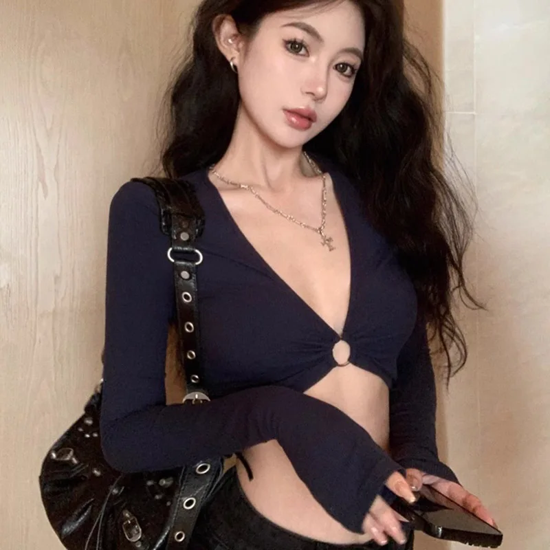 

Pure desire spicy girl v-neck hollow long-sleeved T-shirt female spring new hot sexy tight short niche exposed navel blouse