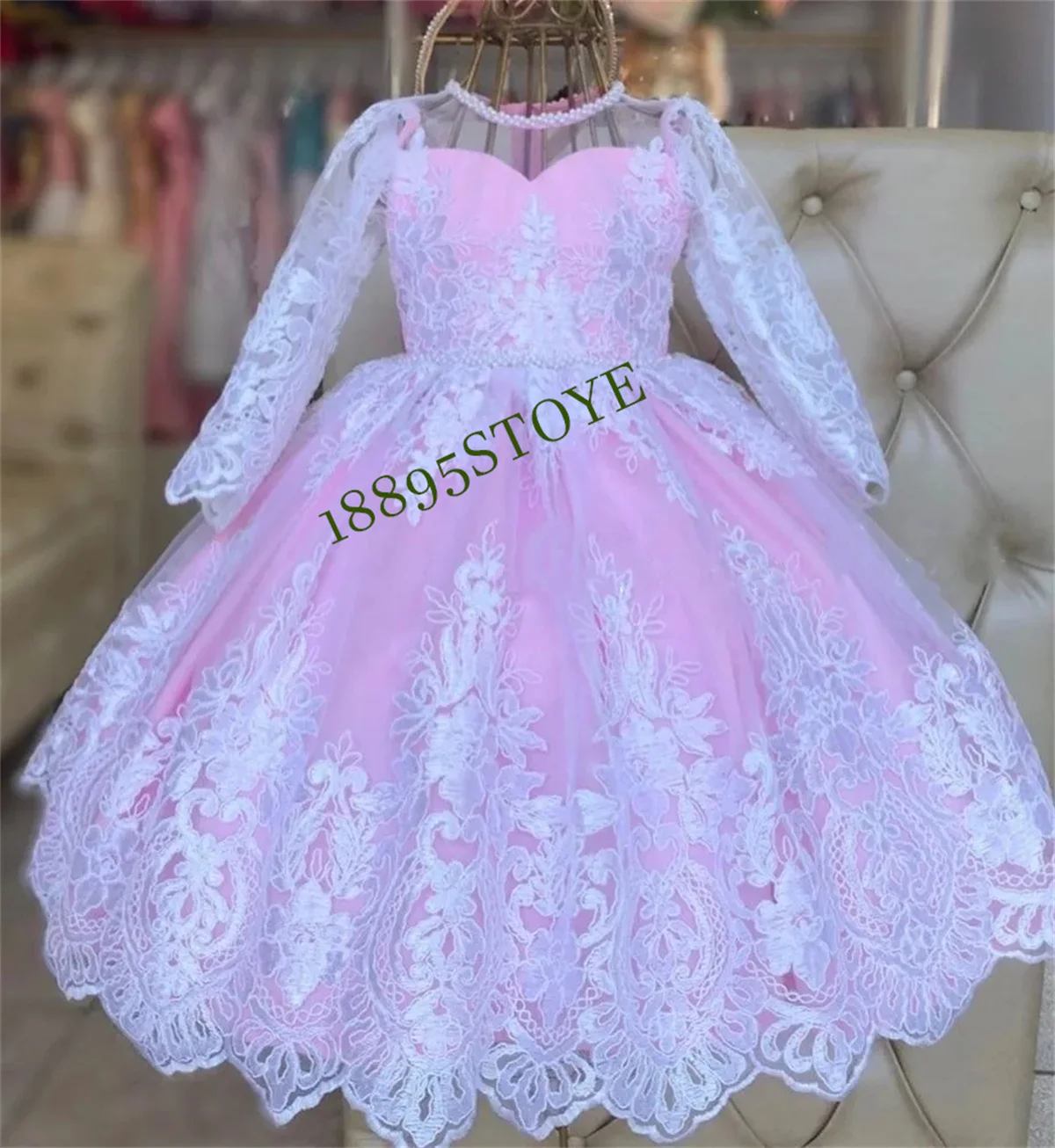 

Puffy Flower Girl Dresses For Wedding Kids 3d Floral Appliques Princess Sheer Neck Birthday Party Ball Gown First Communion Wear