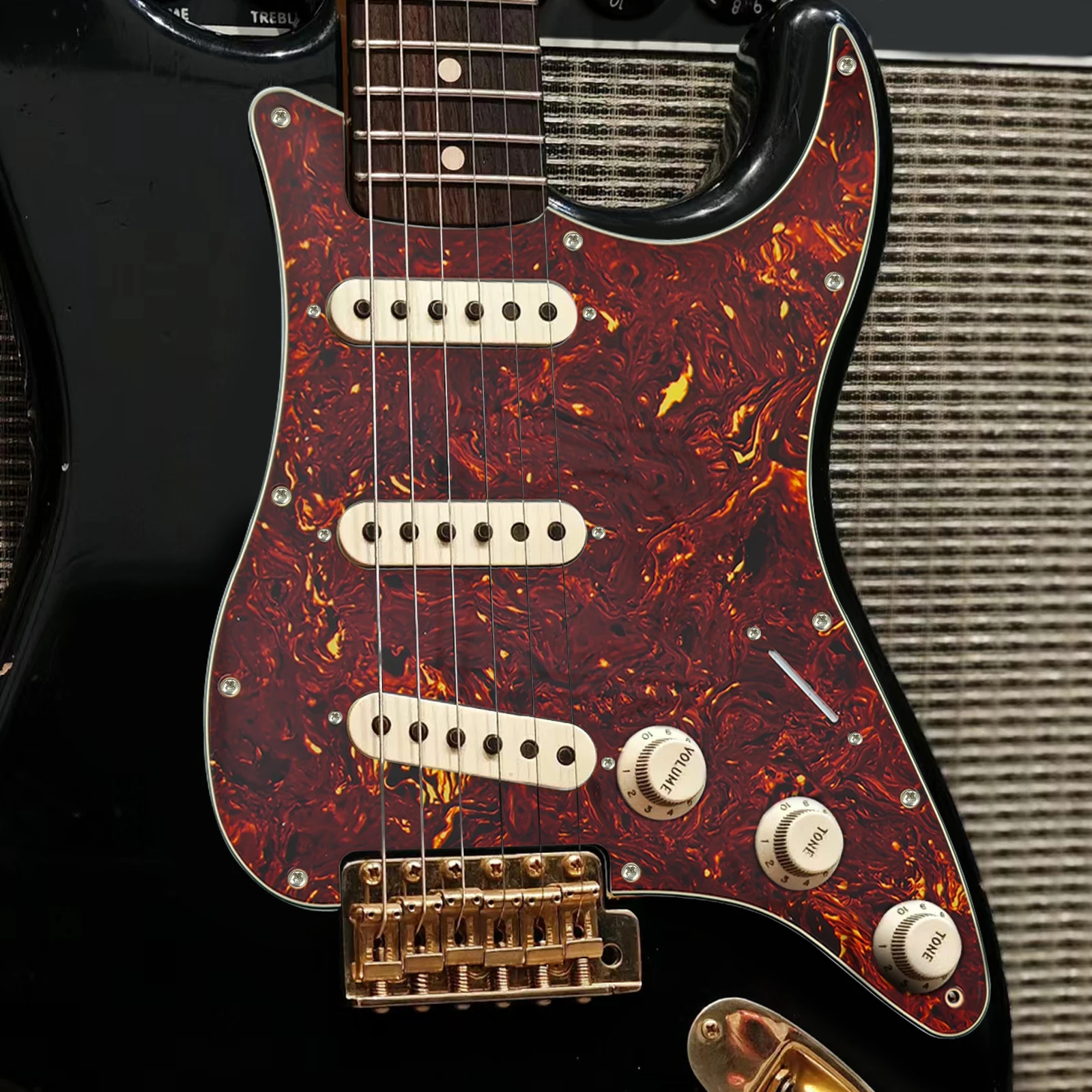 PHRILM SSS11hole ST E-Gitarren-Schutz, 3-lagiges Schlagbrett mit Aluminiumfolien-Schild, passend für American Mexican Standard ST – Detail 5