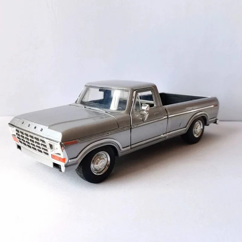 1979 フォード F150 ピックアップメタル製 ミニカー Amazon.co.jp