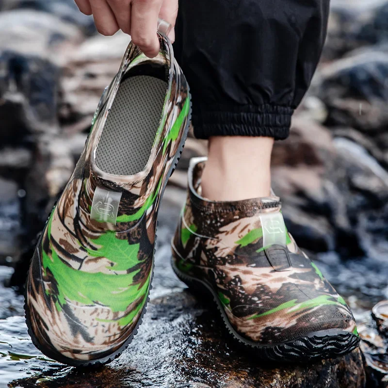 Bottes courtes camouflage imperméables homme antidérapantes pour plage et activités outdoor en PVC