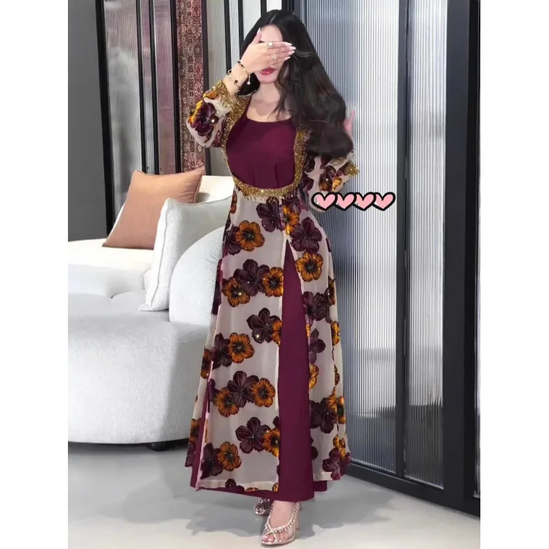 جلابية موف مزينة بنقشة زهور