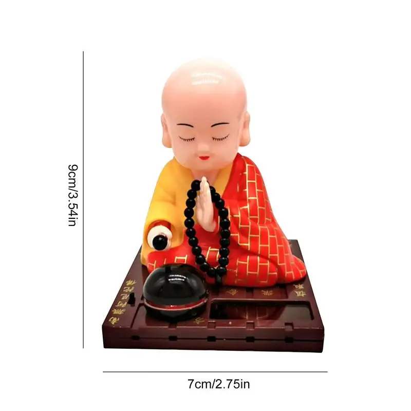 작은 승려 입상 태양열 구동 자동차 장난감, 보블 헤드 장난감, 대시 보드 장식, 부처님 승려 조각상 자동차 장식 액세서리
