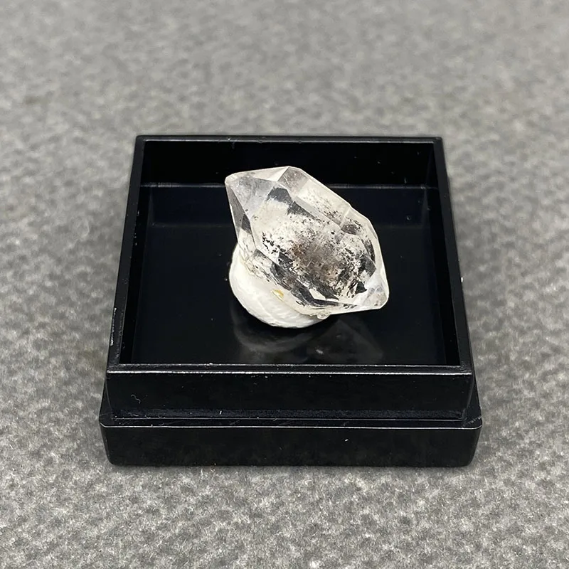 100% natural  crystal diamond gemstone+Box size:27*27*25mm