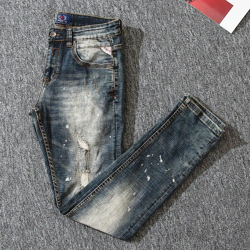 Рисунок 4 - Уличные модные мужские джинсы в стиле ретро