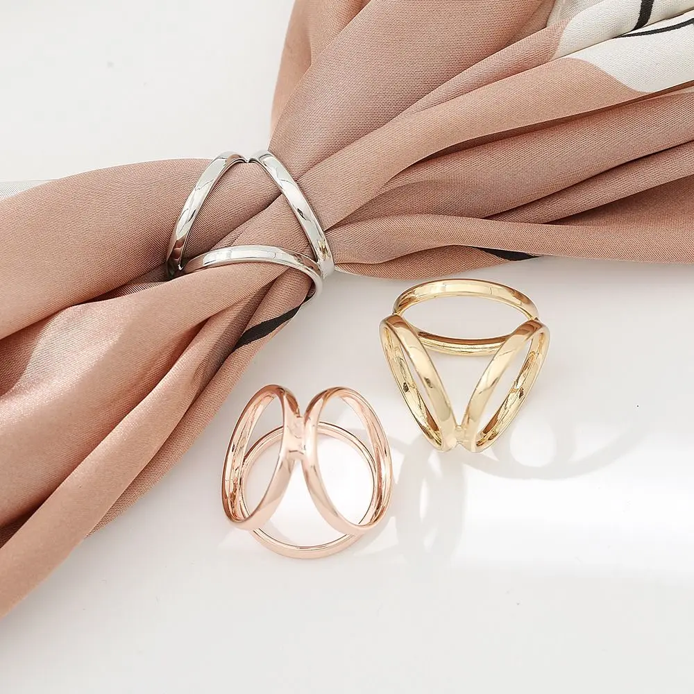 

1Pc Round Three-Ring Scarves Buckle Trendy Multifunctional Alloy Scarf Ring Korean Style Brooch Clothing Accessories
