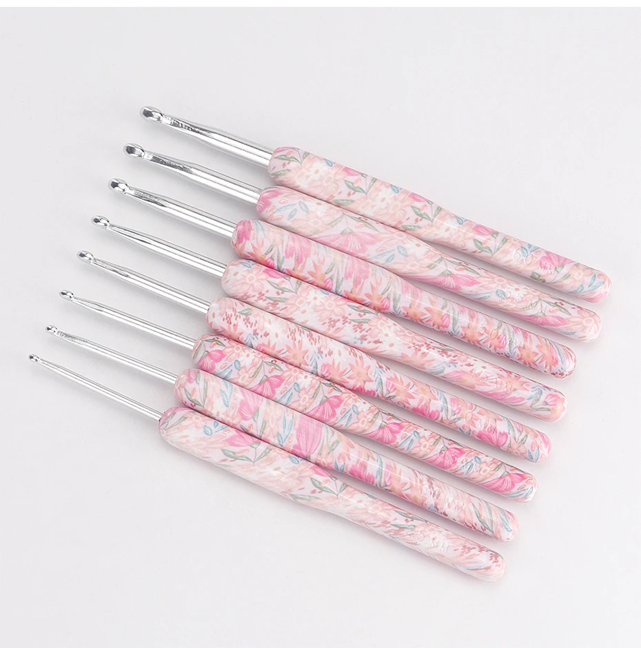 8 Size Crochet Hooks Set, MultiColor, 2(B)-6mm(J) Ergonomic Crochet Hooks with Case for Arthritic Hands, Crochet Lovers Gift