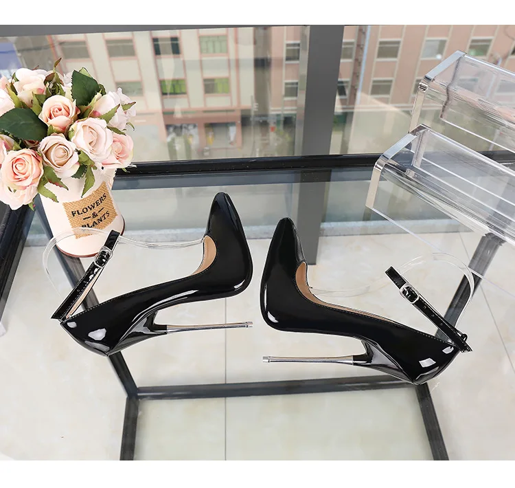 Heel height 16 cm