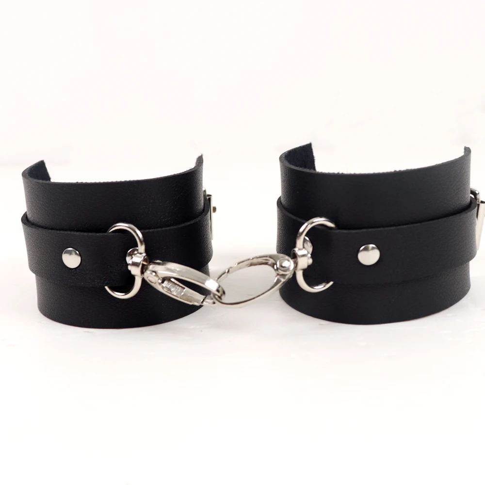 Sexy Adjustable Leather Handcuffs For Sex Toys For Woman Couples Hang Buckle Link Bdsm Bondage Restraints Exotic Accessories