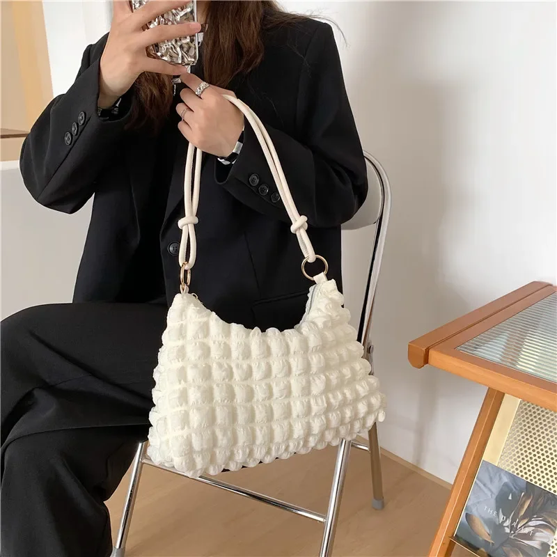 

2022 New Autumn Solid Lingge Underarm Bag Women's Style Dumpling Bag Leisure Large Capacity One Shoulder Portable Messenger Bags