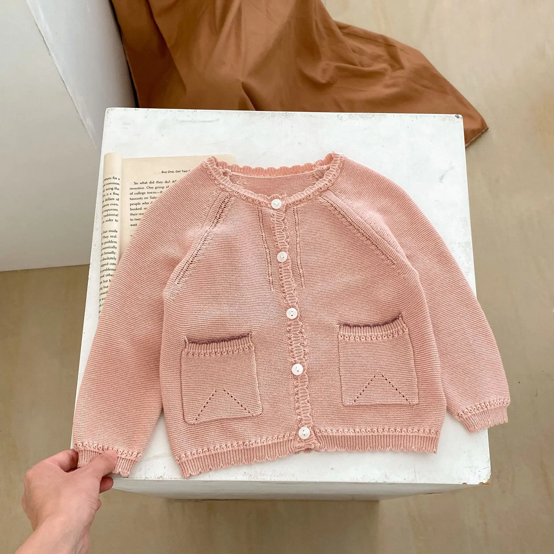 

2023 Autumn Baby Girls Solid Knitted Cardigan Coat Cotton Toddler Boys Long Sleeve Sweater Outerwear 0-3Y Kids Knitwear Tops