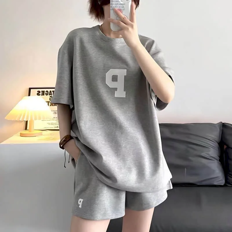 

Shorts Set Summer Oversized Loose Vintage Short Sleeve T-shirt and Shorts Tracksuit Two Piece Set Korean Style Casual Women Suit