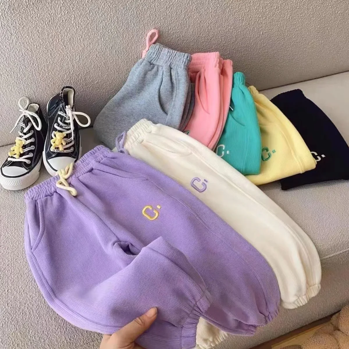 

Hot Sale Spring Autumn Baby Girls Pants Solid Color Letter Print Drawstring Sweatpants Trousers with Pockets Kids Outwears