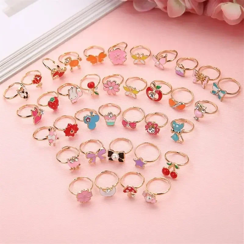 Ring Set Finger Ring Adjustable Rings 10 Pcs Adjustable Alloy Baby Girl Rings with Heart Shaped Box Cartoon Mix Finger Jewellery Rings Kid Girls Toys