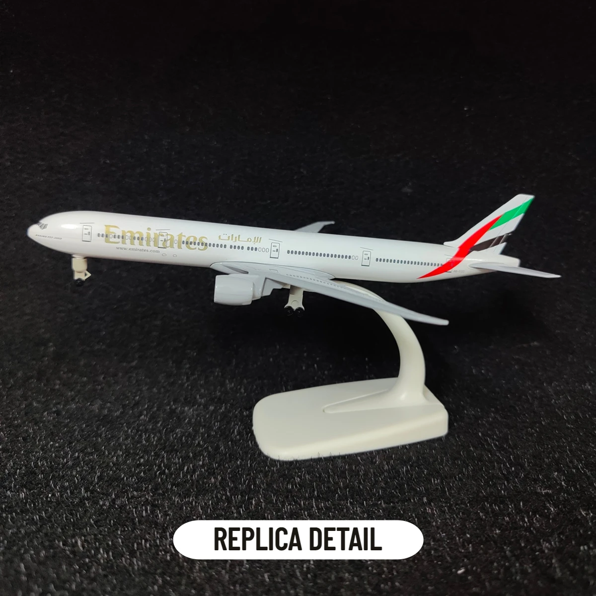 スケール 1:250 航空機モデル金属ダイキャストフライエミレーツ B777