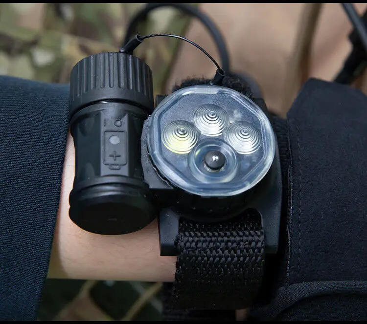FMA Molle / Armband-Tauchmarkierungsleuchte identifiziert wasserdichte Suchrettungslampe IR / blaues Licht / weiße LED – Detail 11