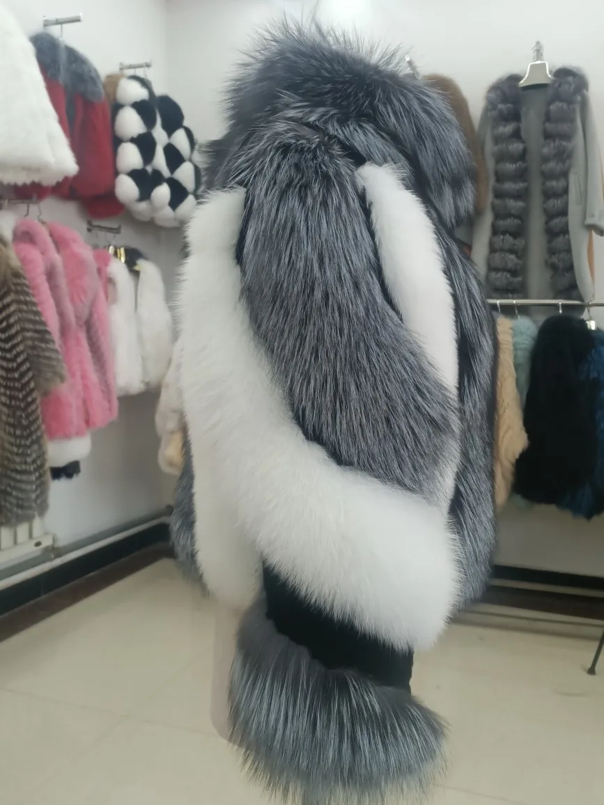 Luxury Genuine Silver Fox Fur Jacket Real Natural Coat Full Sleeves Winter Plush Red Outerwear for Fashionable Cold Weather