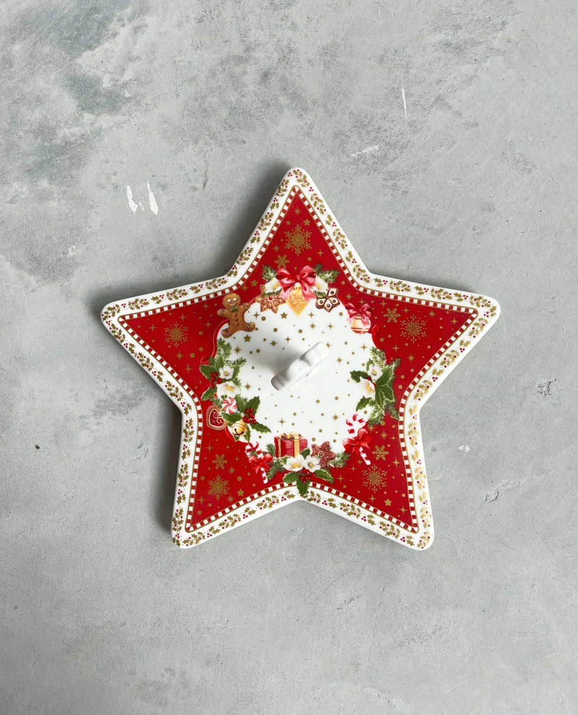 

Santa Claus five-pointed star ornaments three-dimensional star plate decorative creative dishes.