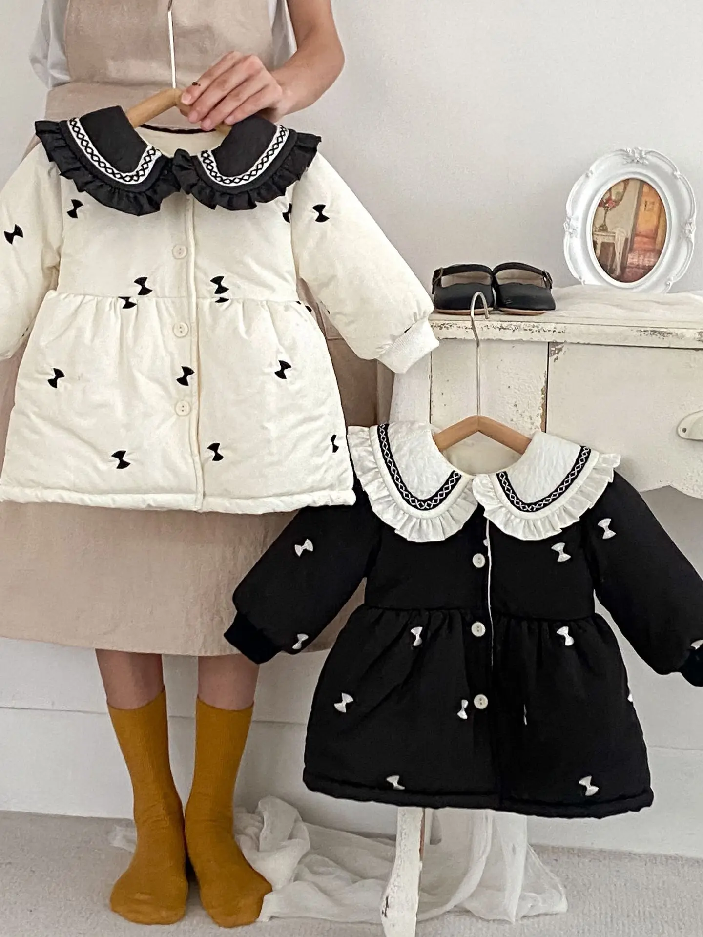 Winter New Baby Girl Long Sleeve Coat Girls Bow Embroidery Plus Velvet Thick Cardigan Children Padded Jacket Princess Coat