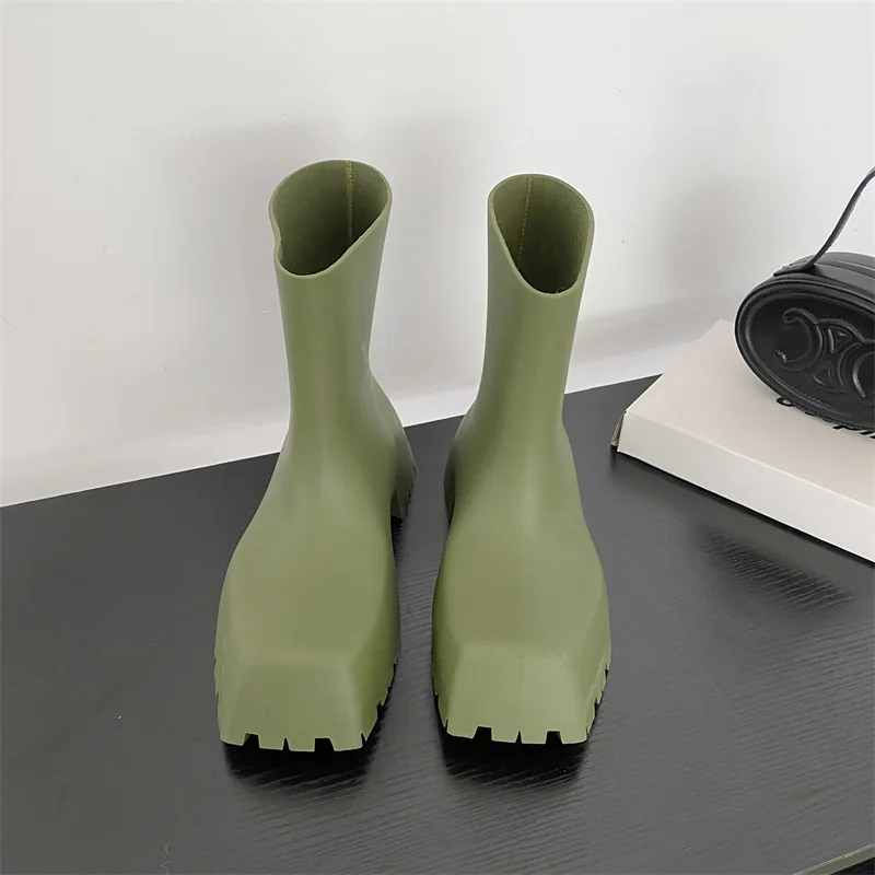 thumbnail image 1 of Botas de lujo para mujer, botas de diseñador de moda, botas cortas antideslizantes impermeables, punta cuadrada, botas de lluvia de plataforma cómodas para mujer de cuero suave, 1 of 5