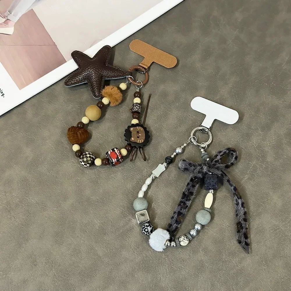 [리안왕] 가을 겨울 고급스러운 플로킹 브라운 비즈 핸드 체인 손목 짧은 끈 휴대폰 케이스 자동차 키체인