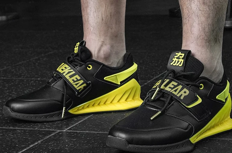 Fashion Simple Breathable Kung Fu Boxing Shoes Taekwondo Wushu Taiji Karate Wushu Wrestling Write Ming Athletic Shoes Children's
