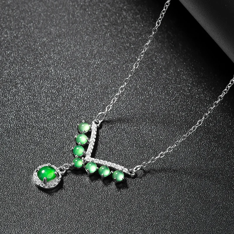 

High-End Natural a Cargo Jade Green Egg Surface S925 Silver Inlay Pendant Ice Jade Stone Women's Fashion Pendant Chain Set